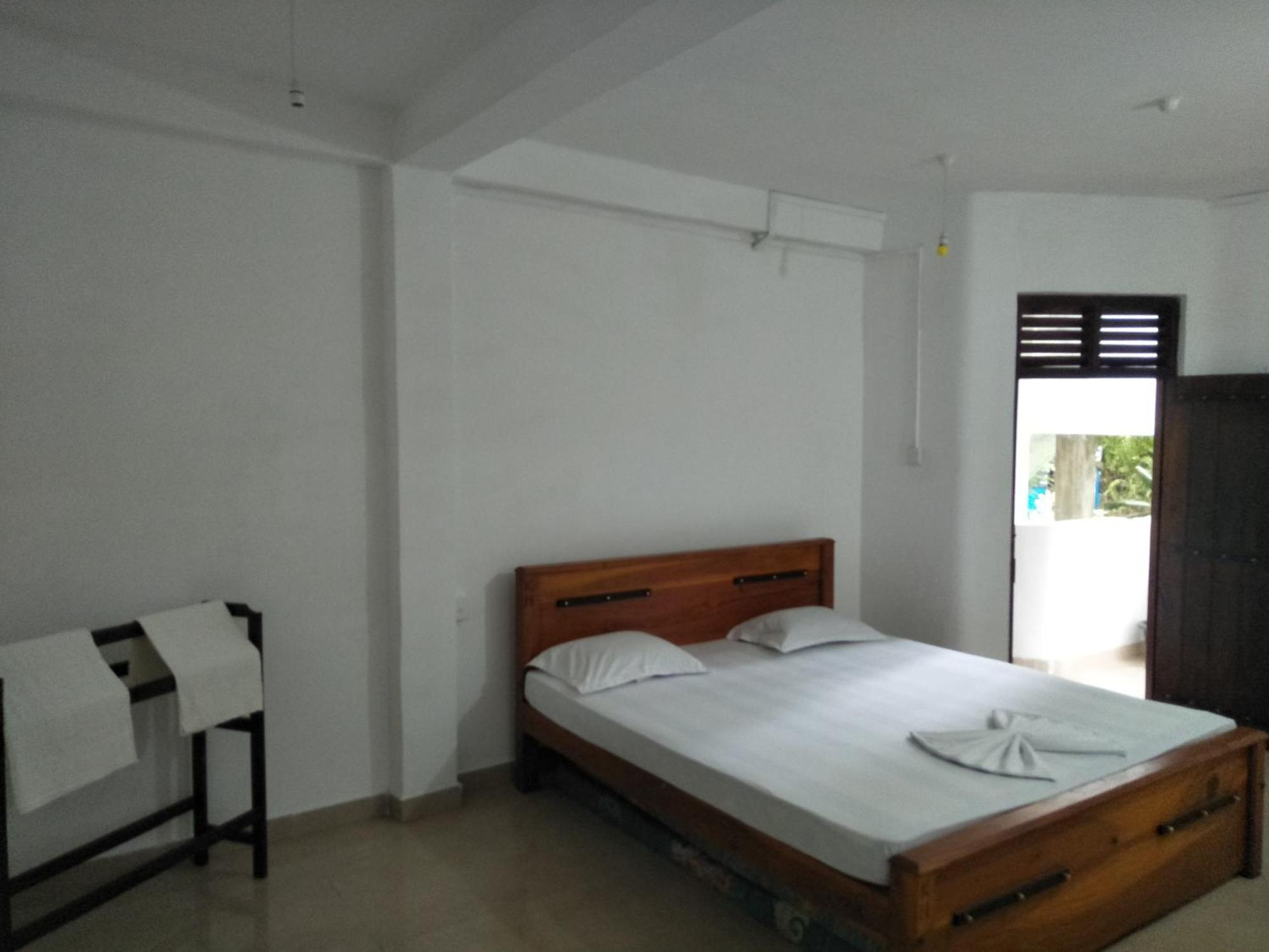 Green Cage Hotel & Restaurant إيلا المظهر الخارجي الصورة